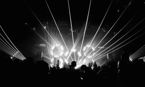 Deuces Wild! Dueling Pianos