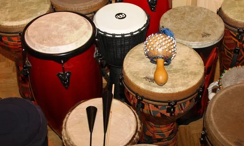 Djanan Turan and The Flying Karpet