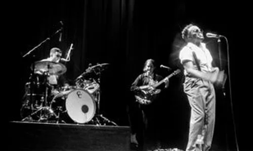 Durand Jones & The Indications