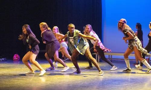 Slow Poison Dance Crew